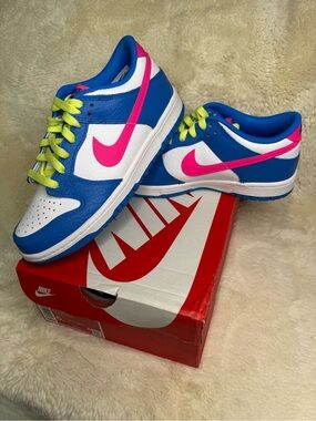 New in Box | Nike Dunk Low - Size 6Y